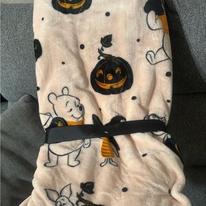 Disney Winnie the Pooh Halloween Plush Throw Blanket